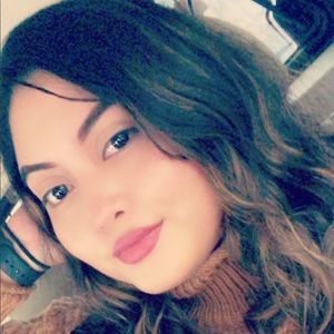 Meet your Posher, Karla